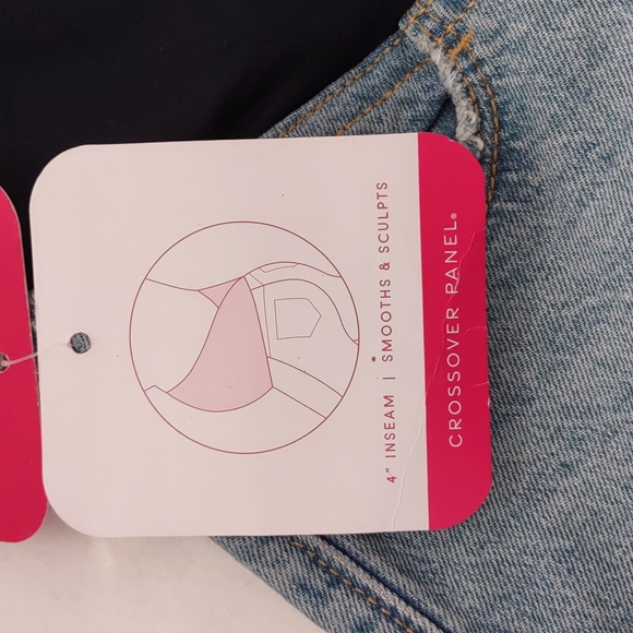 NEW Isabel Maternity Shorts Size 2/26 - Picture 3 of 6